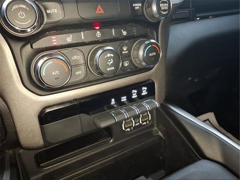 Used 2021 RAM 1500 Big Horn image 20