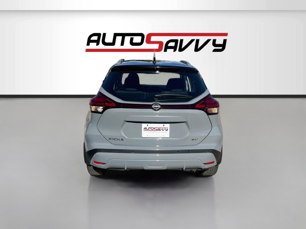 Used 2023 Nissan Kicks SV FWD image 6