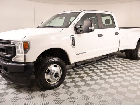 Used 2020 Ford F350 XL w/ Power Equipment Group AWD/4WD image 9