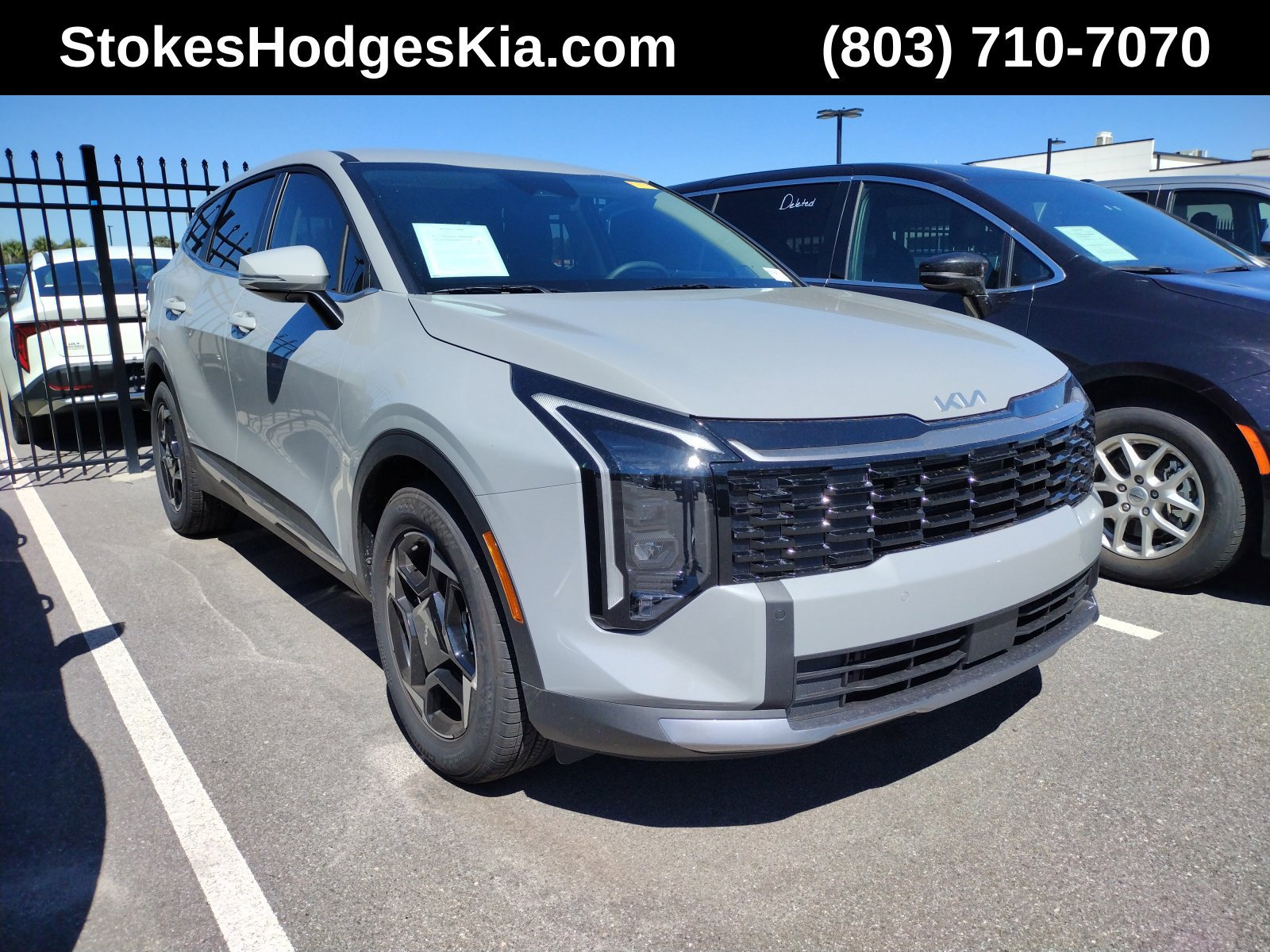 Used 2026 Kia Sportage EX FWD image 1
