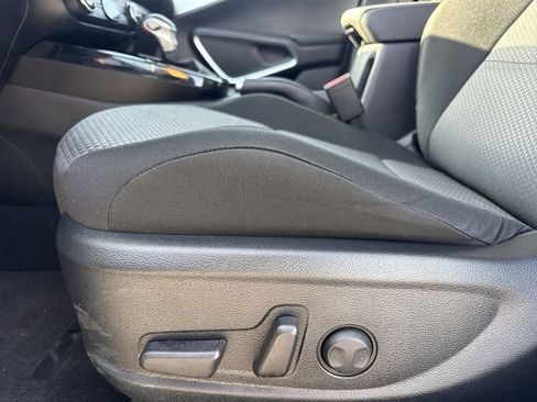Used 2025 Kia Soul S FWD image 12