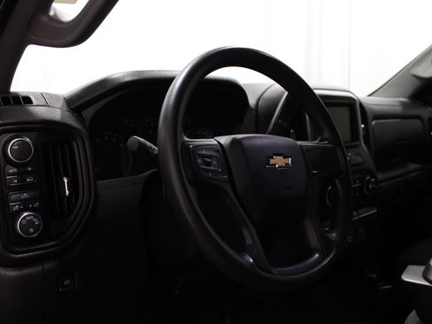 Used 2019 Chevrolet Silverado 1500 Custom w/ Custom Convenience Package AWD/4WD image 12