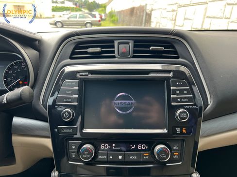 Used 2017 Nissan Maxima 3.5 SL FWD image 30