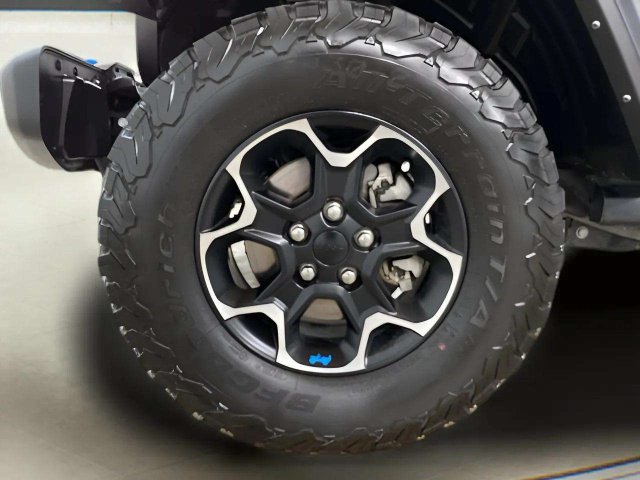 Used 2023 Jeep Wrangler Unlimited Rubicon 4xe AWD/4WD image 95