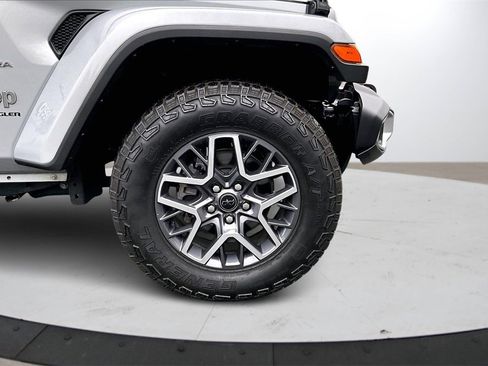 Certified 2024 Jeep Wrangler Sahara image 32