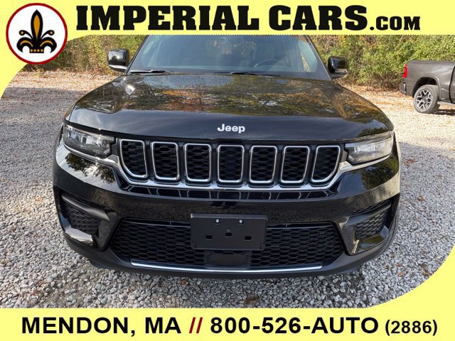 New 2027 Jeep Grand Cherokee Laredo X AWD/4WD image 4