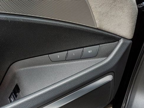 Used 2024 Audi Q8 e-tron Prestige image 20