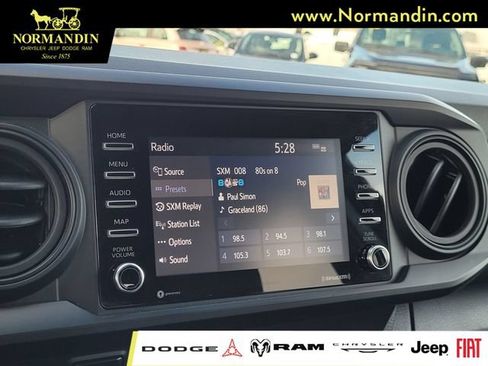 Used 2022 Toyota Tacoma SR w/ SR Convenience Package RWD image 9