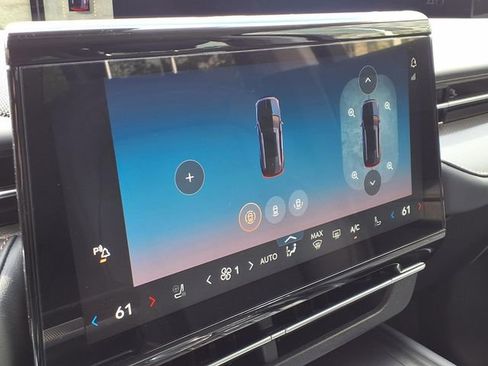 New 2026 Lincoln Nautilus Premier AWD/4WD image 14