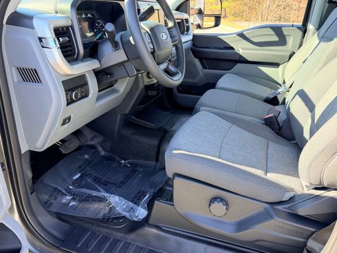 New 2026 Ford F250 XL w/ FX4 Off-Road Package AWD/4WD image 17
