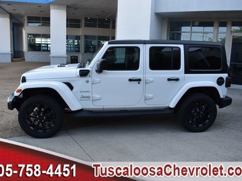 Used 2023 Jeep Wrangler Unlimited Sahara w/ Cold Weather Group AWD/4WD image 6