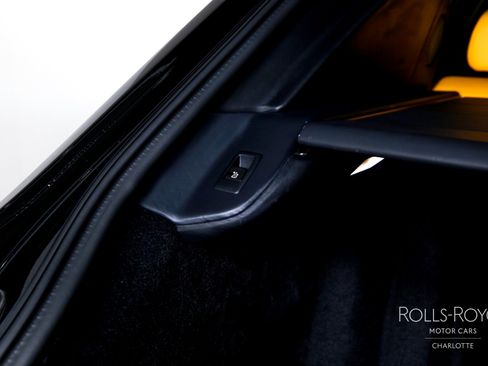 Used 2022 Rolls-Royce Cullinan image 25