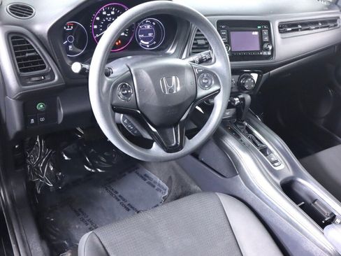 Used 2020 Honda HR-V LX image 9