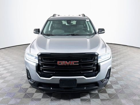 Used 2023 GMC Acadia SLT w/ Elevation Edition FWD image 2