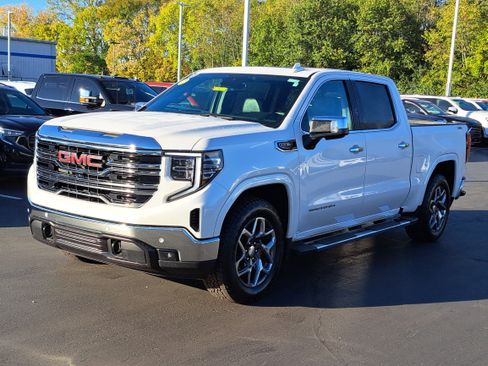 Used 2024 GMC Sierra 1500 SLT w/ SLT Premium Plus Package image 2