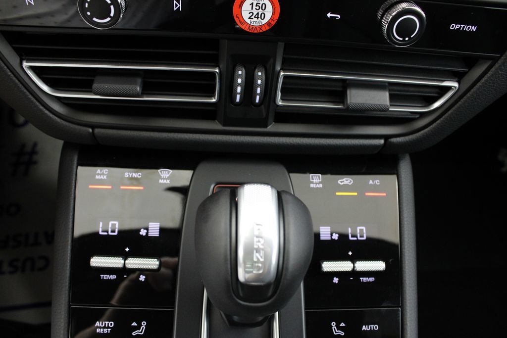 Used 2025 Porsche Macan S AWD/4WD image 36