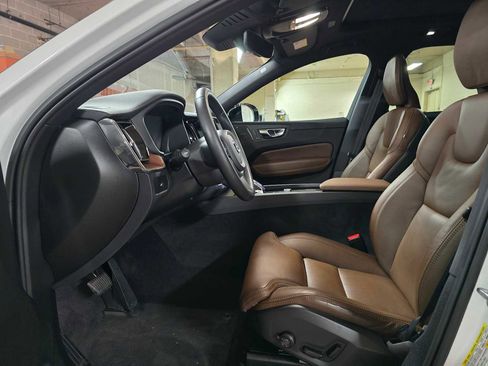 Used 2023 Volvo XC60 B5 Ultimate w/ Climate Package image 20