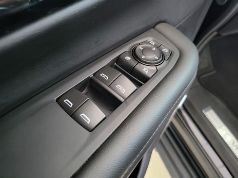 Used 2026 Chevrolet Suburban LT w/ Comfort Package AWD/4WD image 29