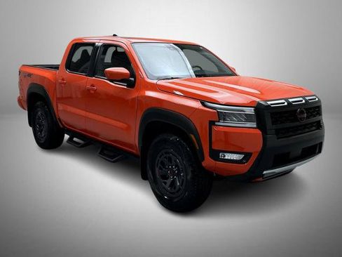 Certified 2025 Nissan Frontier PRO-4X w/ Pro Premium Package AWD/4WD image 3