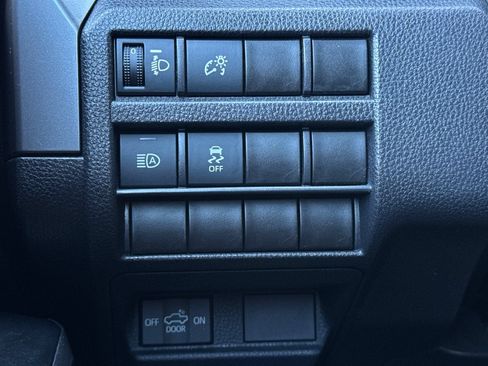 Used 2024 Toyota Tacoma SR5 AWD/4WD image 28