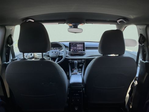 Used 2023 Jeep Compass Sport image 13