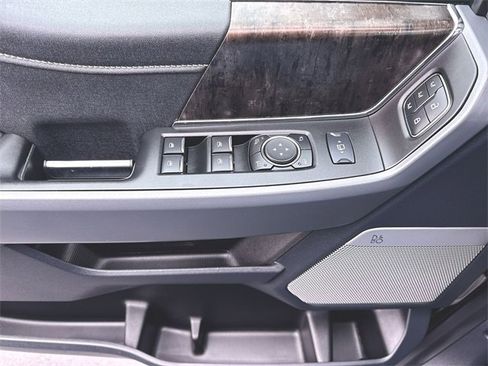 Used 2024 Ford F350 Lariat w/ Lariat Ultimate Package image 24