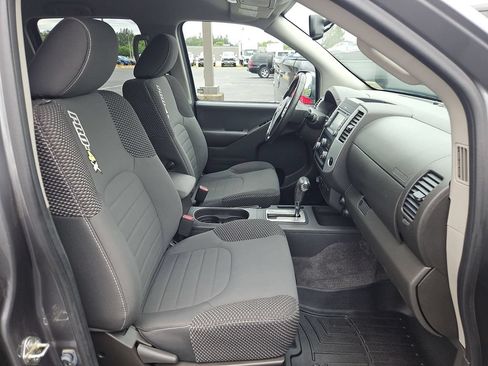 Used 2018 Nissan Frontier PRO-4X AWD/4WD image 28