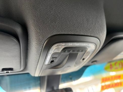 Used 2024 Mercedes-Benz Sprinter 2500 image 28