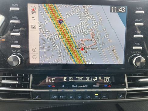 Certified 2022 Toyota Sienna XSE FWD image 16