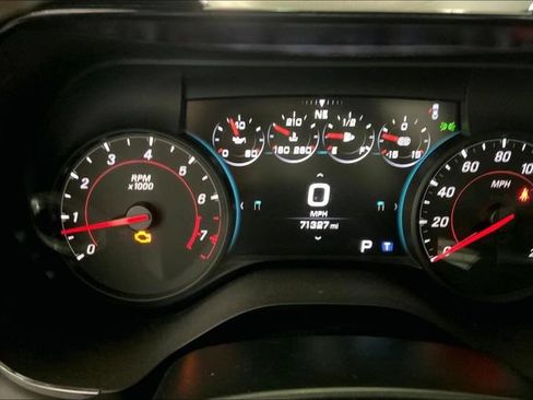 Used 2018 Chevrolet Camaro ZL1 RWD image 9