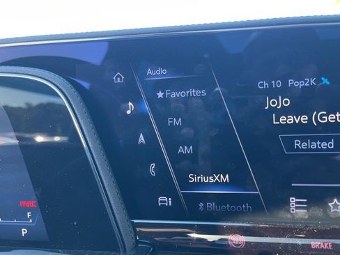 Used 2024 Cadillac Escalade ESV Sport w/ Touring Package image 34