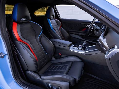 Used 2023 BMW M2 image 24