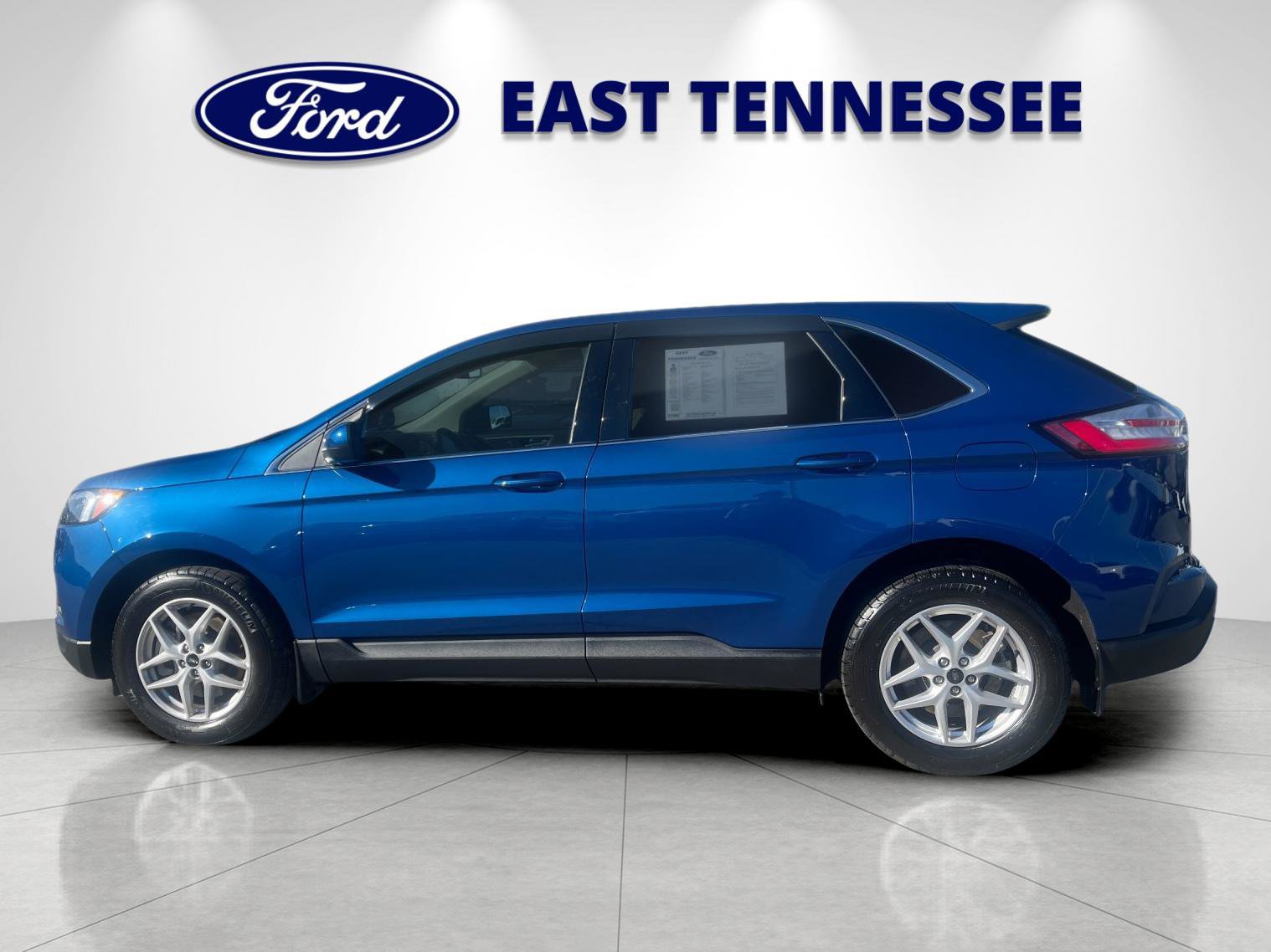 Used 2024 Ford Edge SEL AWD/4WD image 6