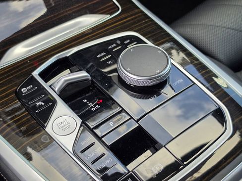 Used 2024 BMW X5 sDrive40i w/ Premium Package image 25