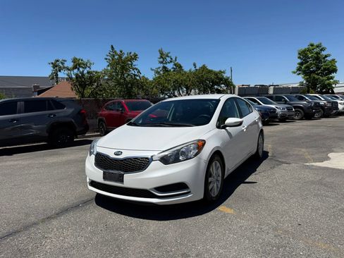 Used 2016 Kia Forte LX w/ LX Popular Plus Package FWD image 1