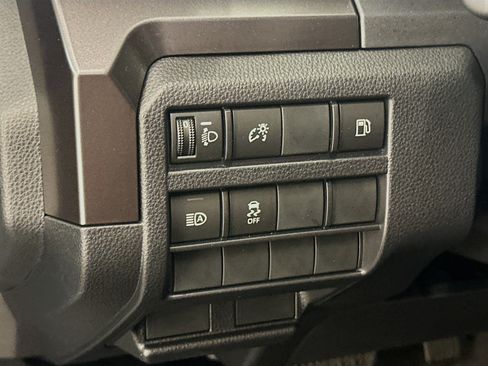 Used 2026 Toyota 4Runner SR5 AWD/4WD image 17