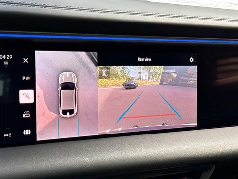 Used 2024 Porsche Macan 4 Electric image 17