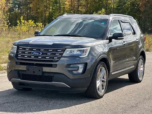 Used 2016 Ford Explorer Limited w/ Equipment Group 301A AWD/4WD image 1