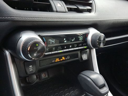 Used 2023 Toyota RAV4 XLE image 17