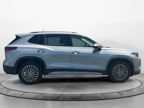 New 2026 Volkswagen Tiguan S FWD image 8