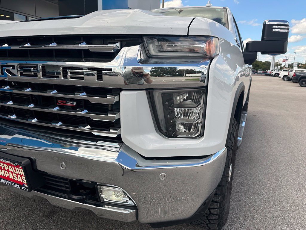 Used 2022 Chevrolet Silverado 2500 LTZ w/ LTZ Convenience Package AWD/4WD image 5