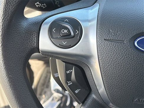 Used 2015 Ford Escape SE image 24