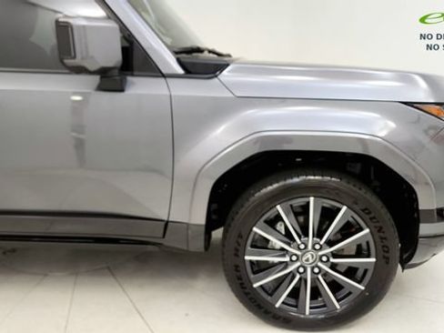 Used 2026 Lexus GX 550 w/ Accessory Package (2T) AWD/4WD image 21