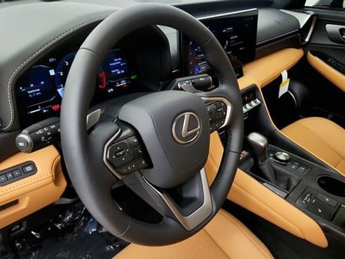 Used 2026 Lexus IS 350 F Sport w/ Accessory Package Z1 RWD image 47