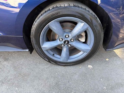 Used 2019 Ford Mustang Coupe RWD image 8