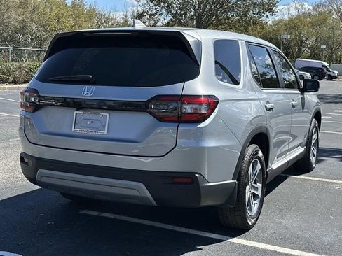 Certified 2025 Honda Pilot EX-L image 3