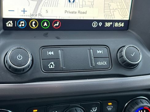 Used 2022 GMC Acadia AT4 w/ Technology Package image 32