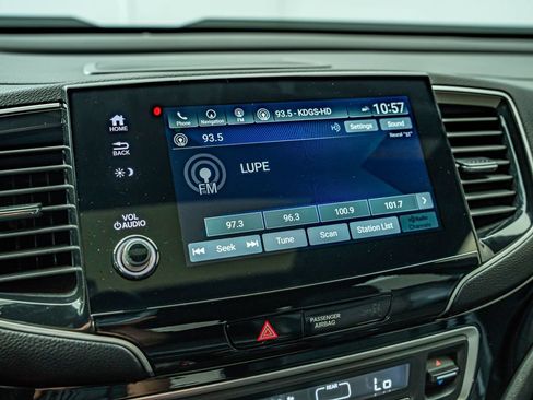 Used 2024 Honda Passport Black Edition image 25