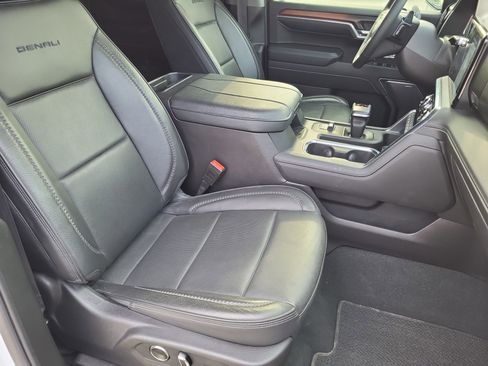 Used 2024 GMC Sierra 1500 Denali w/ Denali Reserve Package image 10