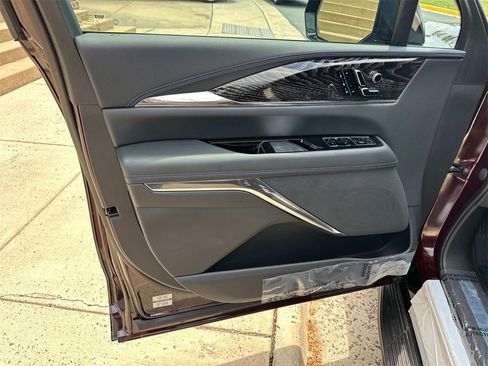 New 2026 Cadillac Escalade IQ Luxury 1 w/ LPO, Floor Liner Package image 14